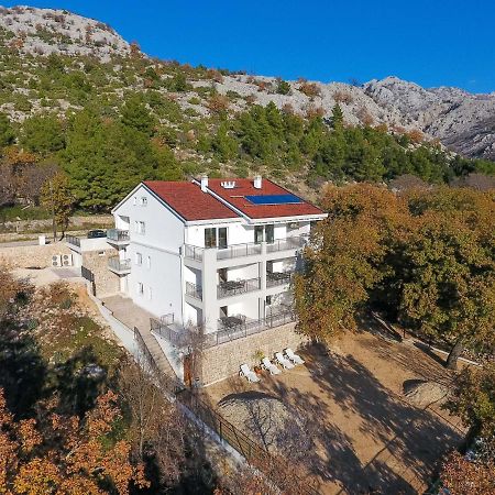 Apartmani Villa Paulo Starigrad Paklenica Bagian luar foto