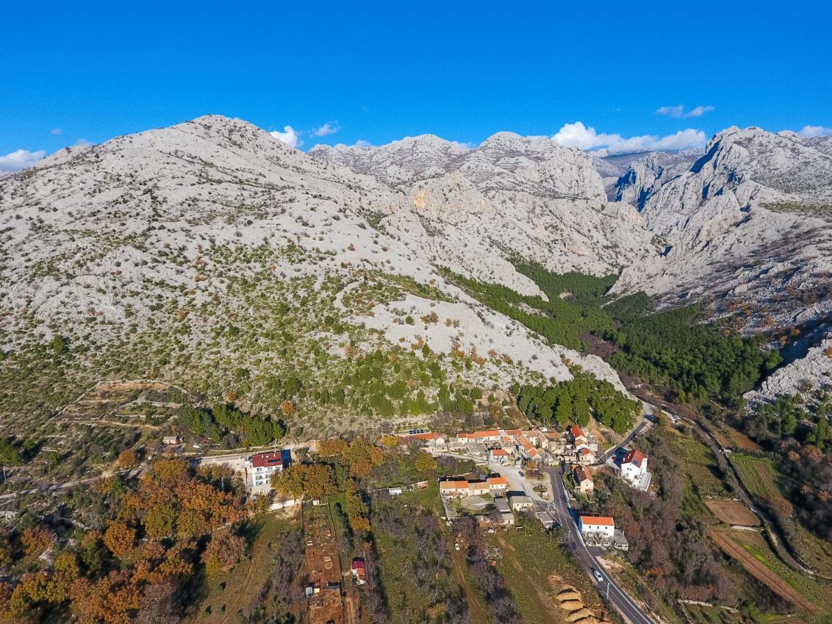 Apartmani Villa Paulo Starigrad Paklenica Bagian luar foto